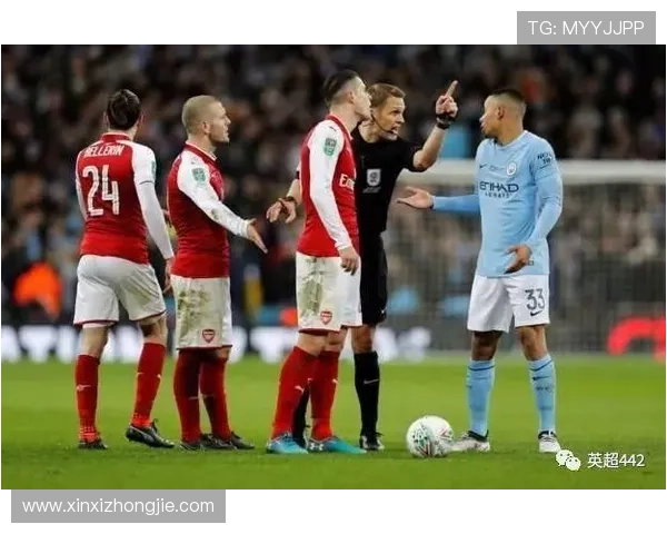 阿森纳全队暖心签名小球迷